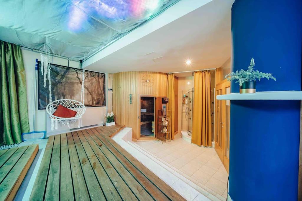 Unique With Private Pool, Cinema, * Praga